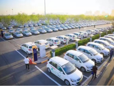 東方時(shí)尚駕校練車可以帶朋友嗎現(xiàn)在還能練嗎?