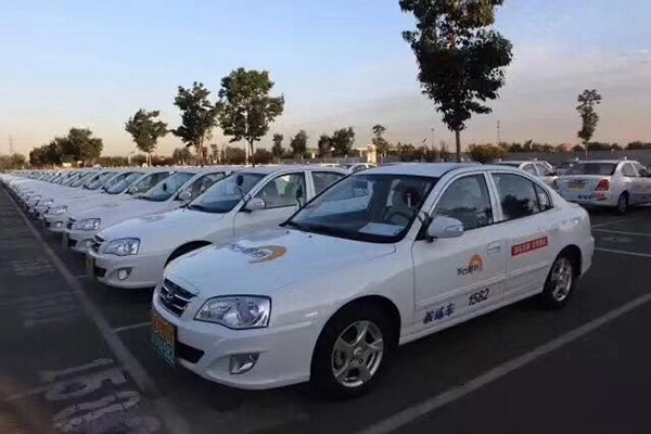 東方時(shí)尚駕校：學(xué)車(chē)有竅門(mén) 民警為你詳解考駕攻略