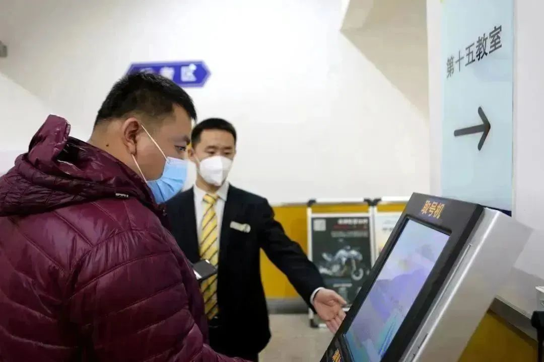 「東方時(shí)尚駕校」