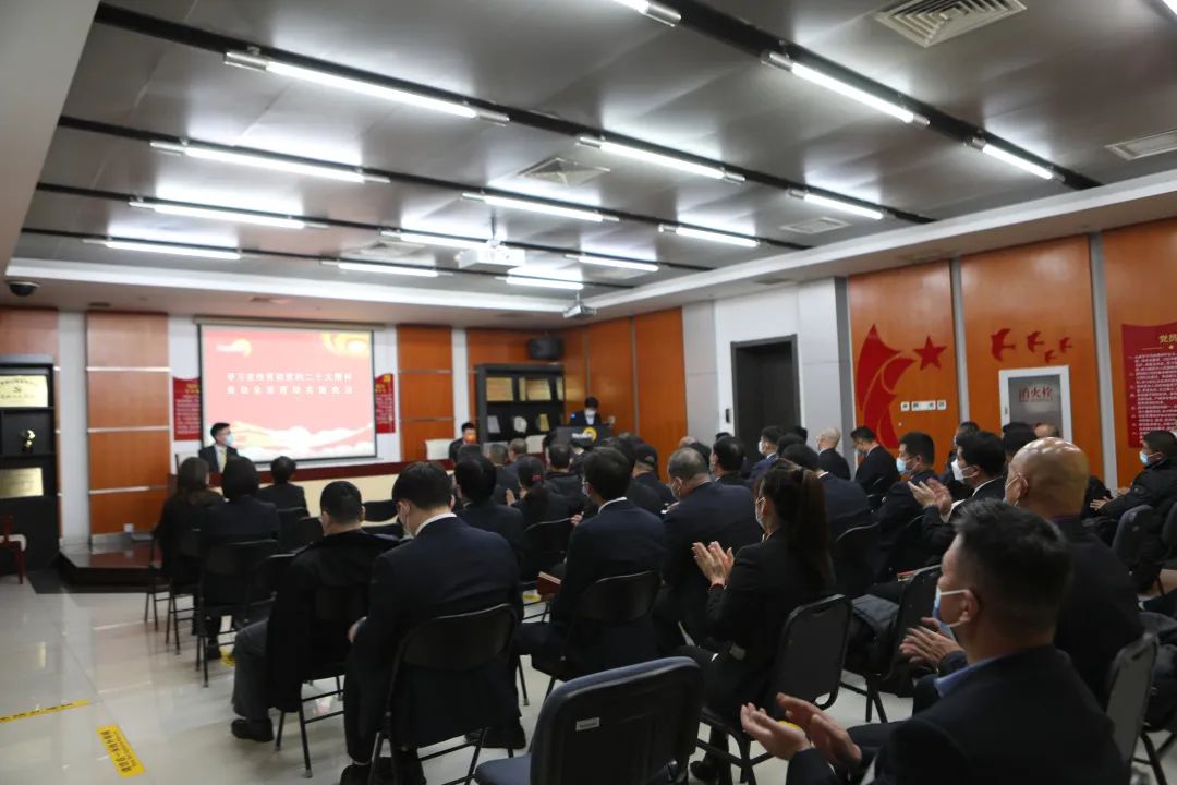 「東方時尚駕校」